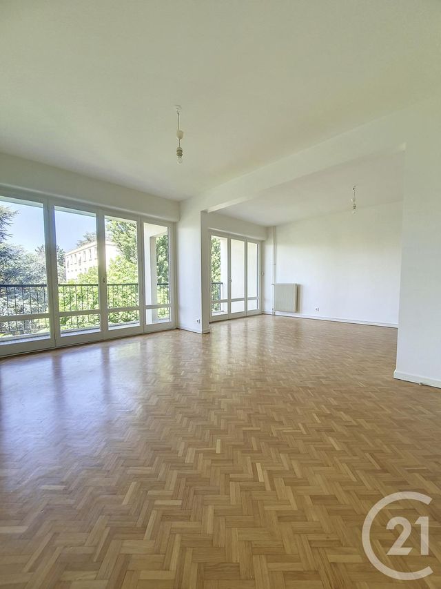 Appartement F5 à vendre - 5 pièces - 127.0 m2 - CLERMONT FERRAND - 63 - AUVERGNE - Century 21 Stéphane Roume Immobilier