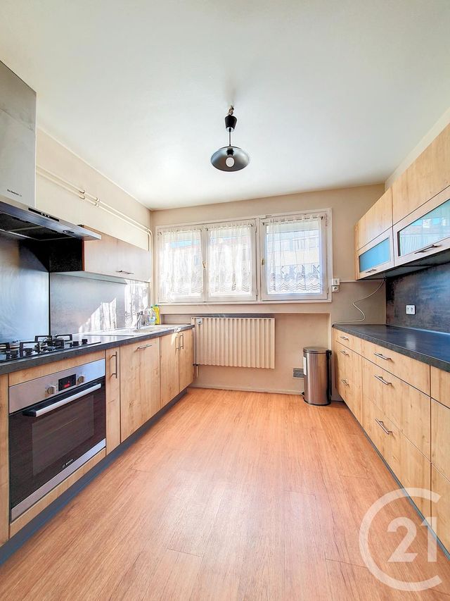 Appartement F5 à vendre - 5 pièces - 95.0 m2 - CLERMONT FERRAND - 63 - AUVERGNE - Century 21 Stéphane Roume Immobilier
