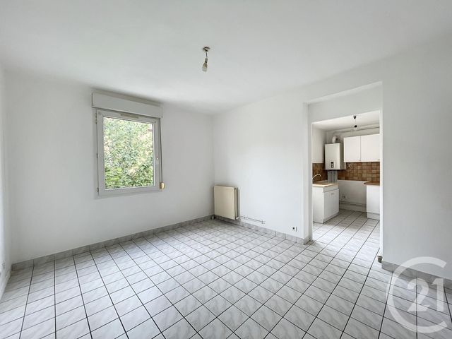 Appartement F2 à vendre - 2 pièces - 41.03 m2 - CLERMONT FERRAND - 63 - AUVERGNE - Century 21 Stéphane Roume Immobilier