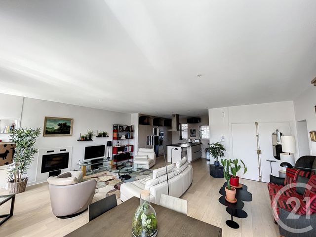 Appartement F5 à vendre - 5 pièces - 123.6 m2 - CLERMONT FERRAND - 63 - AUVERGNE - Century 21 Stéphane Roume Immobilier