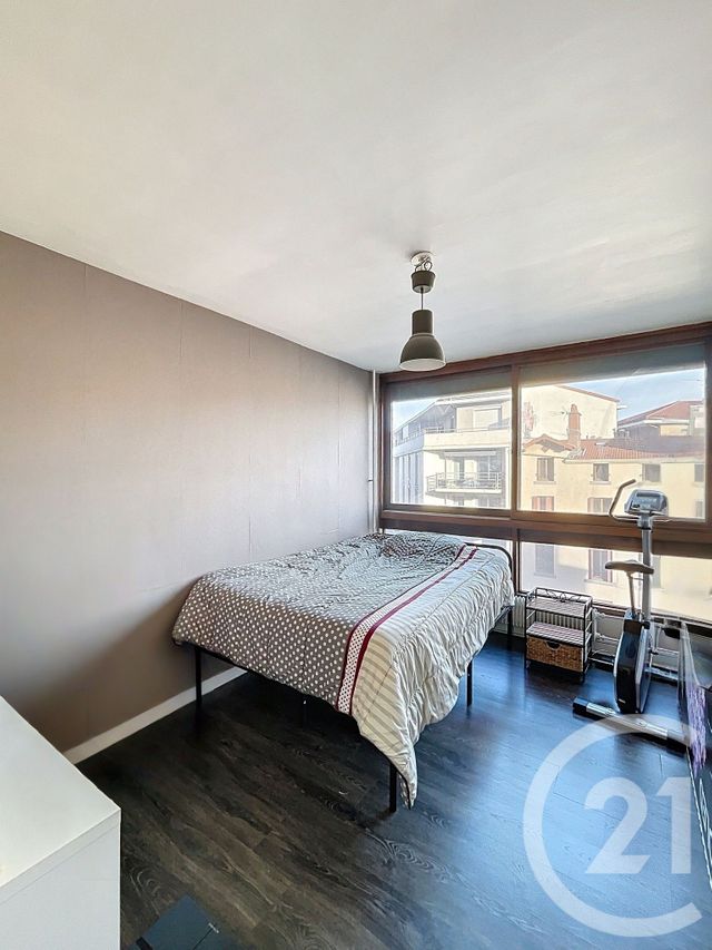 Appartement F4 à vendre - 4 pièces - 79.02 m2 - CLERMONT FERRAND - 63 - AUVERGNE - Century 21 Stéphane Roume Immobilier