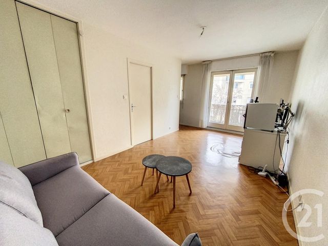 Appartement F1 à vendre - 1 pièce - 24.19 m2 - CLERMONT FERRAND - 63 - AUVERGNE - Century 21 Stéphane Roume Immobilier