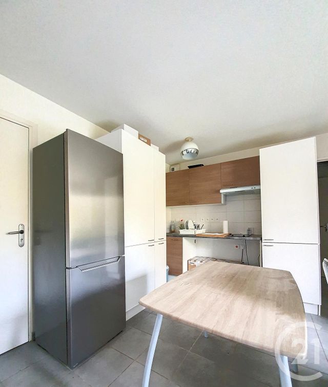 Appartement F2 à vendre - 2 pièces - 39.19 m2 - GERZAT - 63 - AUVERGNE - Century 21 Stéphane Roume Immobilier