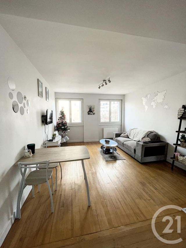 Appartement F4 à vendre - 5 pièces - 68.22 m2 - CLERMONT FERRAND - 63 - AUVERGNE - Century 21 Stéphane Roume Immobilier