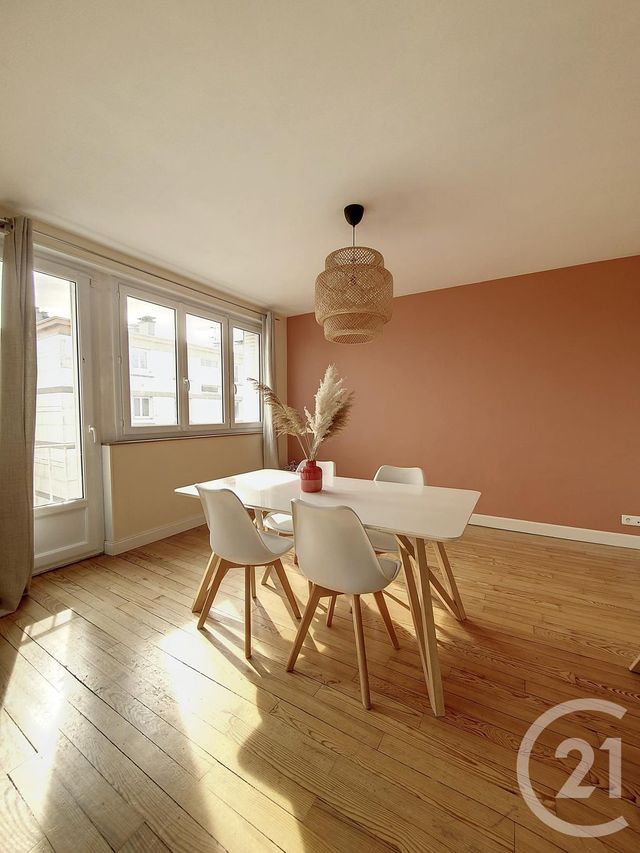 Appartement F4 à vendre - 4 pièces - 67.94 m2 - CLERMONT FERRAND - 63 - AUVERGNE - Century 21 Stéphane Roume Immobilier