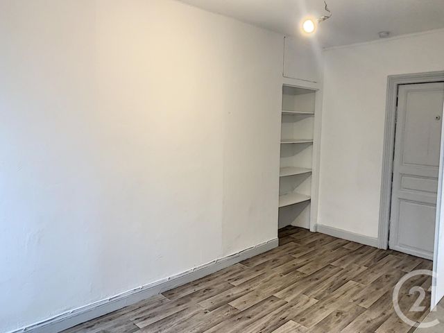 Appartement F2 à louer - 2 pièces - 35.0 m2 - CLERMONT FERRAND - 63 - AUVERGNE - Century 21 Stéphane Roume Immobilier