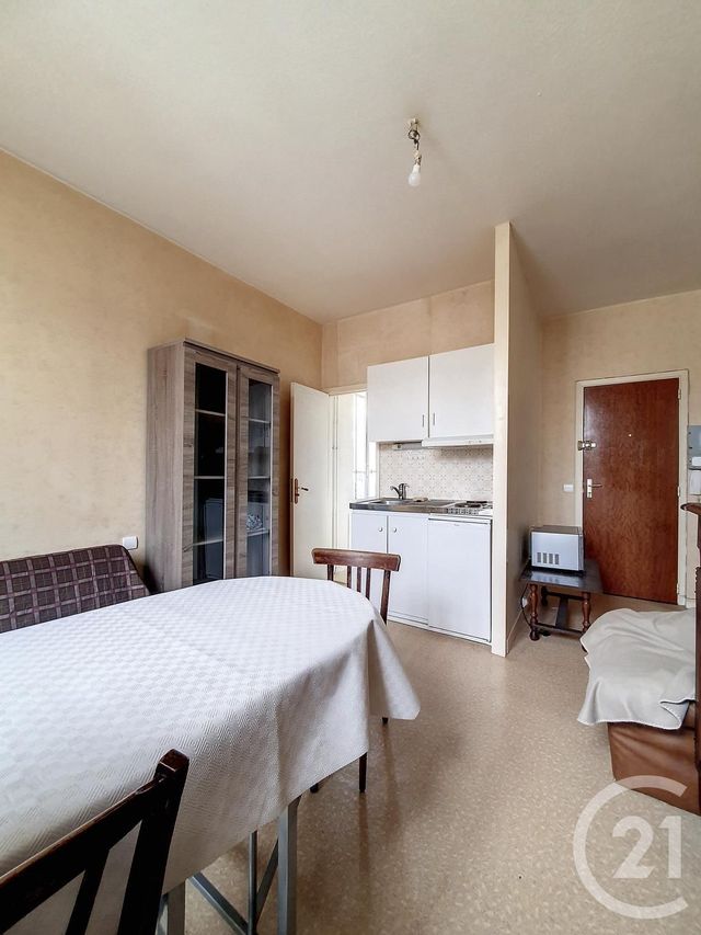 Appartement F2 à vendre - 2 pièces - 32.14 m2 - CHAMALIERES - 63 - AUVERGNE - Century 21 Stéphane Roume Immobilier