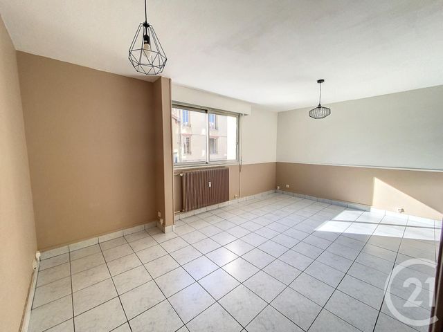 Appartement F1 à louer - 1 pièce - 29.38 m2 - CLERMONT FERRAND - 63 - AUVERGNE - Century 21 Stéphane Roume Immobilier