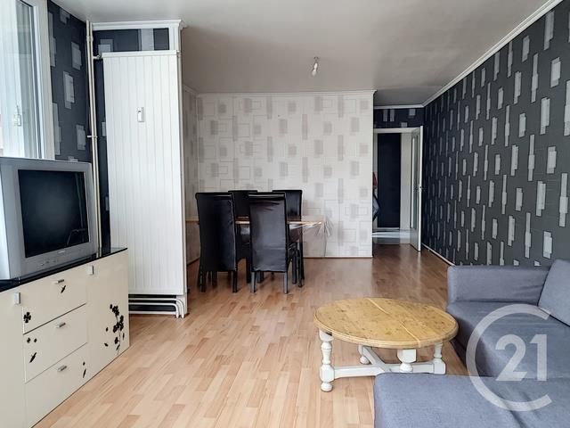Appartement F4 à louer - 4 pièces - 95.11 m2 - CLERMONT FERRAND - 63 - AUVERGNE - Century 21 Stéphane Roume Immobilier