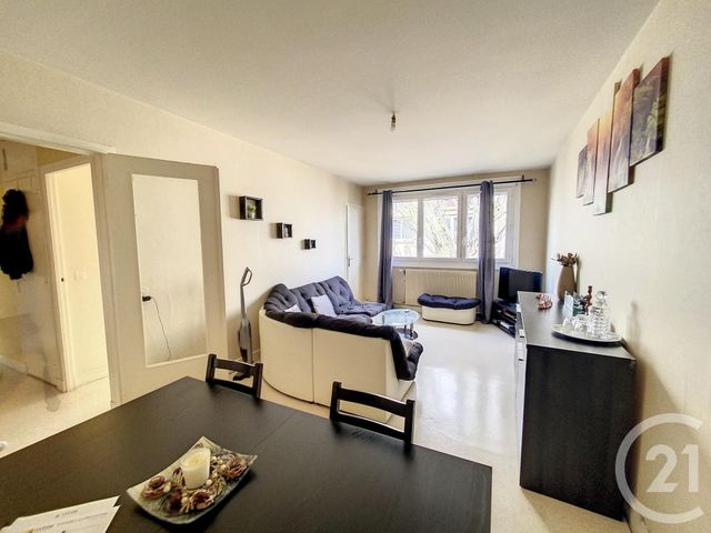 Appartement F2 à louer - 2 pièces - 53.52 m2 - CLERMONT FERRAND - 63 - AUVERGNE - Century 21 Stéphane Roume Immobilier