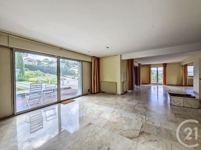 maison à vendre - 5 pièces - 190.11 m2 - ROYAT - 63 - AUVERGNE - Century 21 Stéphane Roume Immobilier