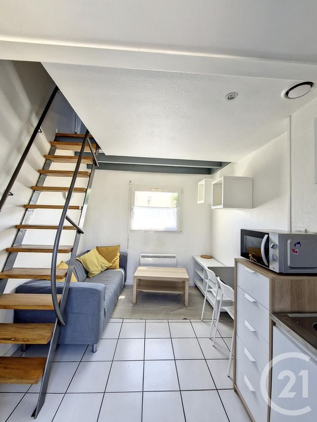 Studio à vendre - 1 pièce - 18.35 m2 - AUBIERE - 63 - AUVERGNE - Century 21 Stéphane Roume Immobilier