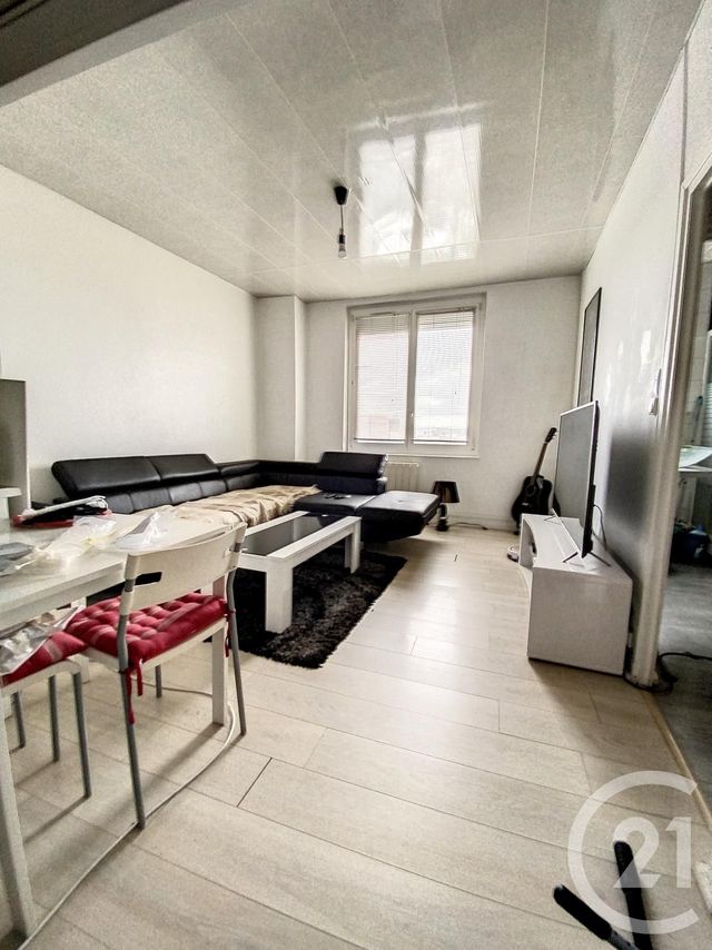 Appartement F2 à vendre - 2 pièces - 47.44 m2 - CLERMONT FERRAND - 63 - AUVERGNE - Century 21 Stéphane Roume Immobilier