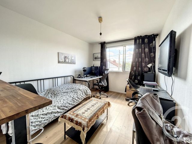 Appartement F1 à vendre - 1 pièce - 22.86 m2 - CLERMONT FERRAND - 63 - AUVERGNE - Century 21 Stéphane Roume Immobilier