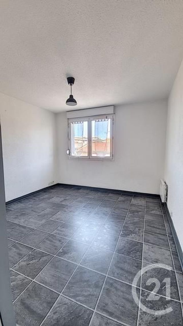 Appartement F1 à louer - 1 pièce - 20.45 m2 - CLERMONT FERRAND - 63 - AUVERGNE - Century 21 Stéphane Roume Immobilier