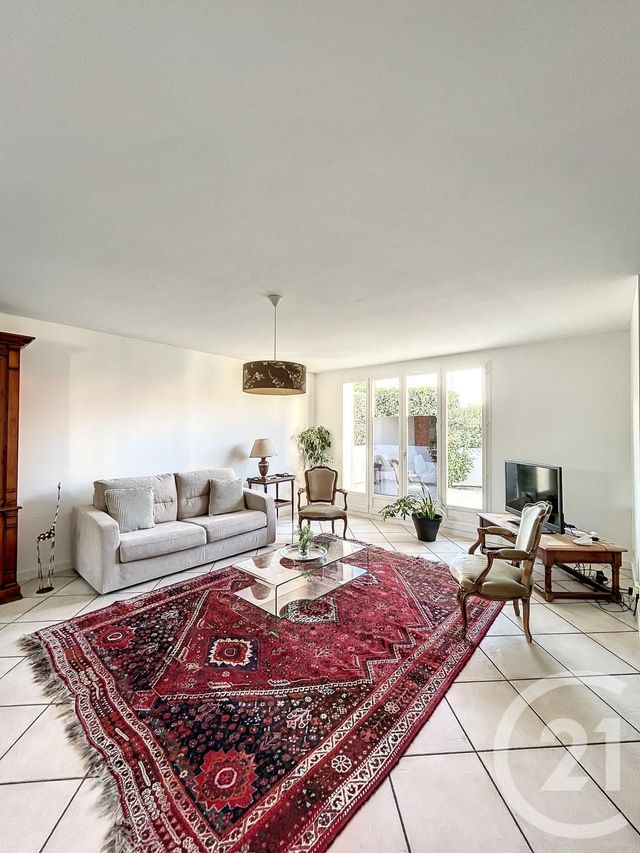 maison - PERIGNAT LES SARLIEVE - 63