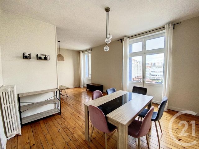 Appartement F3 à louer - 3 pièces - 72.61 m2 - CLERMONT FERRAND - 63 - AUVERGNE - Century 21 Stéphane Roume Immobilier
