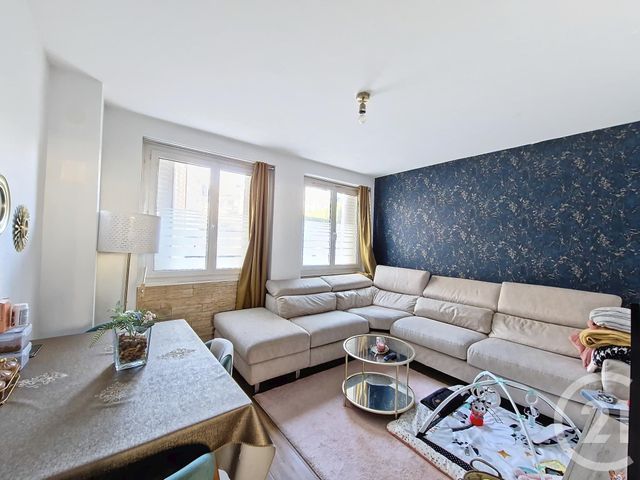 Appartement T3 à vendre - 3 pièces - 56.5 m2 - CLERMONT FERRAND - 63 - AUVERGNE - Century 21 Stéphane Roume Immobilier