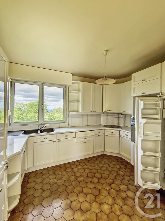 maison à vendre - 5 pièces - 190.11 m2 - ROYAT - 63 - AUVERGNE - Century 21 Stéphane Roume Immobilier