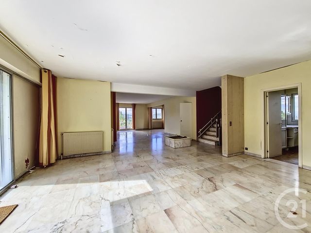 maison à vendre - 5 pièces - 190.11 m2 - ROYAT - 63 - AUVERGNE - Century 21 Stéphane Roume Immobilier