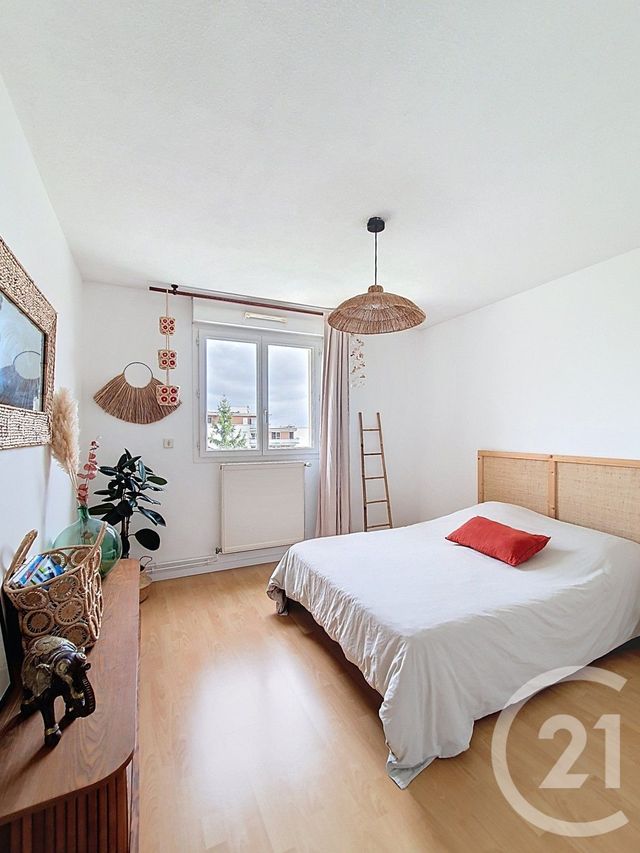 Appartement F4 à vendre - 4 pièces - 93.71 m2 - CLERMONT FERRAND - 63 - AUVERGNE - Century 21 Stéphane Roume Immobilier