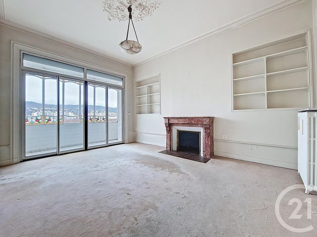 Appartement T7 à vendre - 7 pièces - 201.26 m2 - CLERMONT FERRAND - 63 - AUVERGNE - Century 21 Stéphane Roume Immobilier