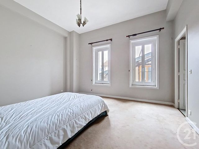 Appartement T7 à vendre - 7 pièces - 201.26 m2 - CLERMONT FERRAND - 63 - AUVERGNE - Century 21 Stéphane Roume Immobilier