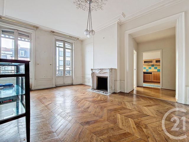 Appartement T7 à vendre - 7 pièces - 201.26 m2 - CLERMONT FERRAND - 63 - AUVERGNE - Century 21 Stéphane Roume Immobilier