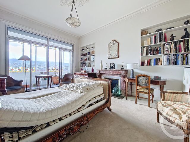 Appartement T7 à vendre - 7 pièces - 201.26 m2 - CLERMONT FERRAND - 63 - AUVERGNE - Century 21 Stéphane Roume Immobilier