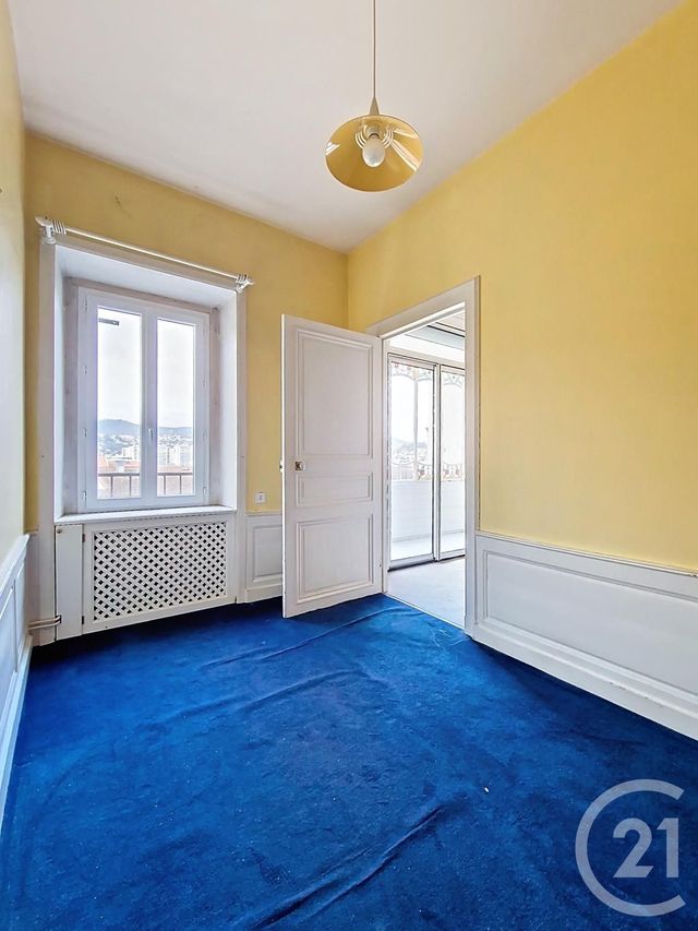 Appartement T7 à vendre - 7 pièces - 201.26 m2 - CLERMONT FERRAND - 63 - AUVERGNE - Century 21 Stéphane Roume Immobilier