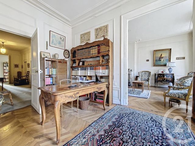 Appartement T7 à vendre - 7 pièces - 201.26 m2 - CLERMONT FERRAND - 63 - AUVERGNE - Century 21 Stéphane Roume Immobilier