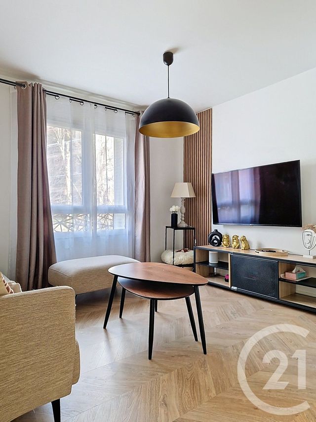 Appartement T5 à vendre - 5 pièces - 79.39 m2 - CHAMALIERES - 63 - AUVERGNE - Century 21 Stéphane Roume Immobilier