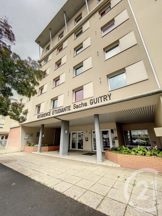 Appartement F1 à vendre - 1 pièce - 18.0 m2 - CLERMONT FERRAND - 63 - AUVERGNE - Century 21 Stéphane Roume Immobilier