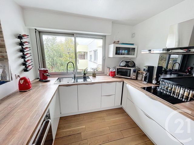 Appartement F5 à vendre - 5 pièces - 89.68 m2 - CLERMONT FERRAND - 63 - AUVERGNE - Century 21 Stéphane Roume Immobilier