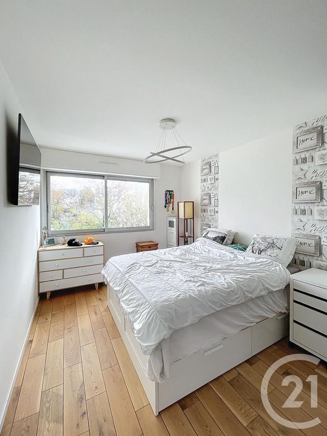 Appartement F5 à vendre - 5 pièces - 89.68 m2 - CLERMONT FERRAND - 63 - AUVERGNE - Century 21 Stéphane Roume Immobilier