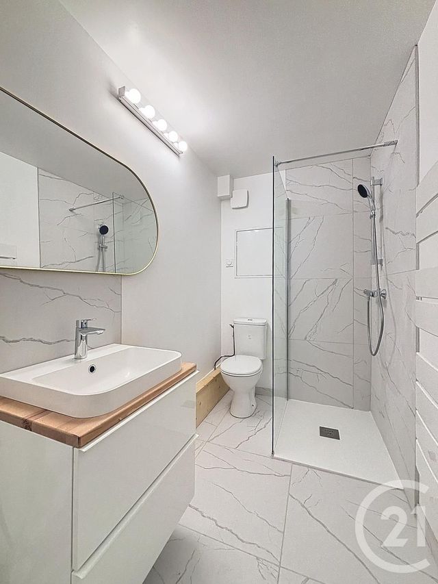 Afficher la photo en grand Appartement T2 à vendre - 2 pièces - 38.52 m2 - CHAMALIERES - 63 - AUVERGNE - Century 21 Stéphane Roume Immobilier