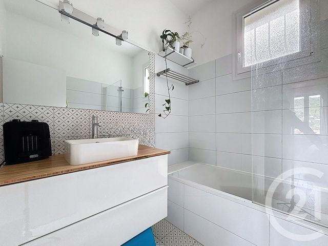 maison à vendre - 5 pièces - 115.0 m2 - ROYAT - 63 - AUVERGNE - Century 21 Stéphane Roume Immobilier