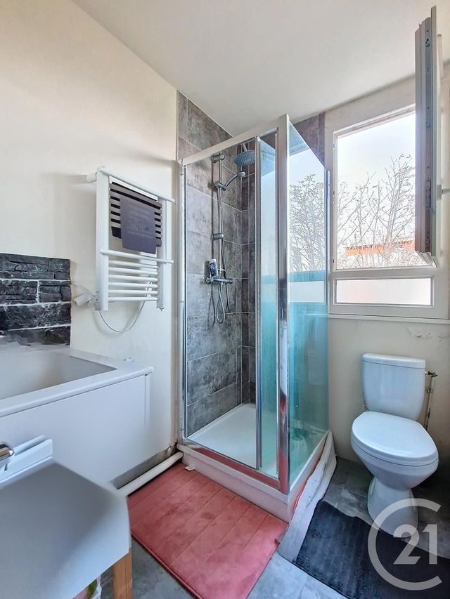 Afficher la photo en grand Appartement T1 à vendre - 1 pièce - 23.18 m2 - CLERMONT FERRAND - 63 - AUVERGNE - Century 21 Stéphane Roume Immobilier