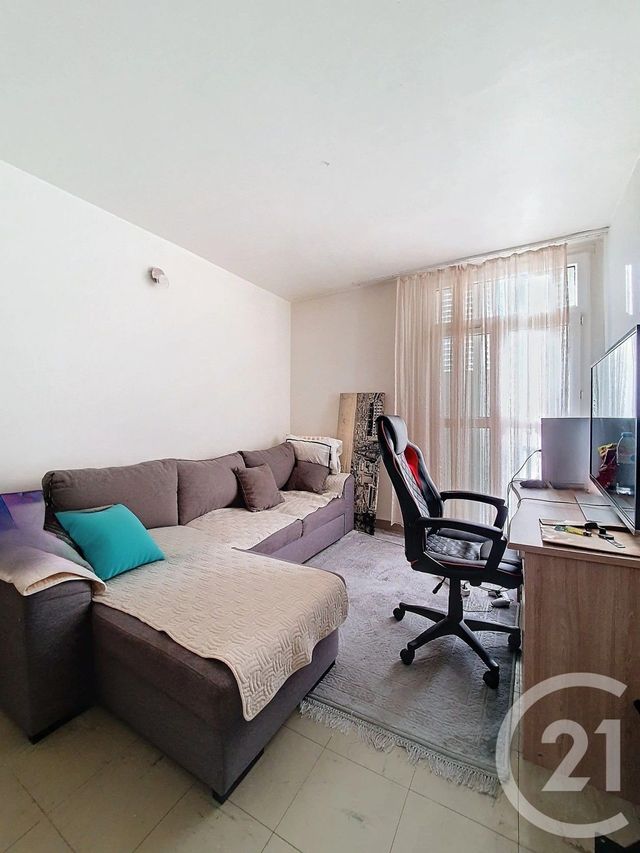 Appartement F4 à vendre - 4 pièces - 76.0 m2 - CLERMONT FERRAND - 63 - AUVERGNE - Century 21 Stéphane Roume Immobilier