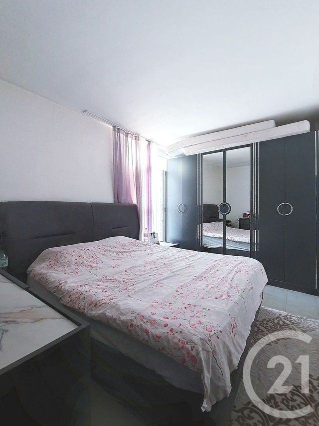 Appartement F4 à vendre - 4 pièces - 76.0 m2 - CLERMONT FERRAND - 63 - AUVERGNE - Century 21 Stéphane Roume Immobilier