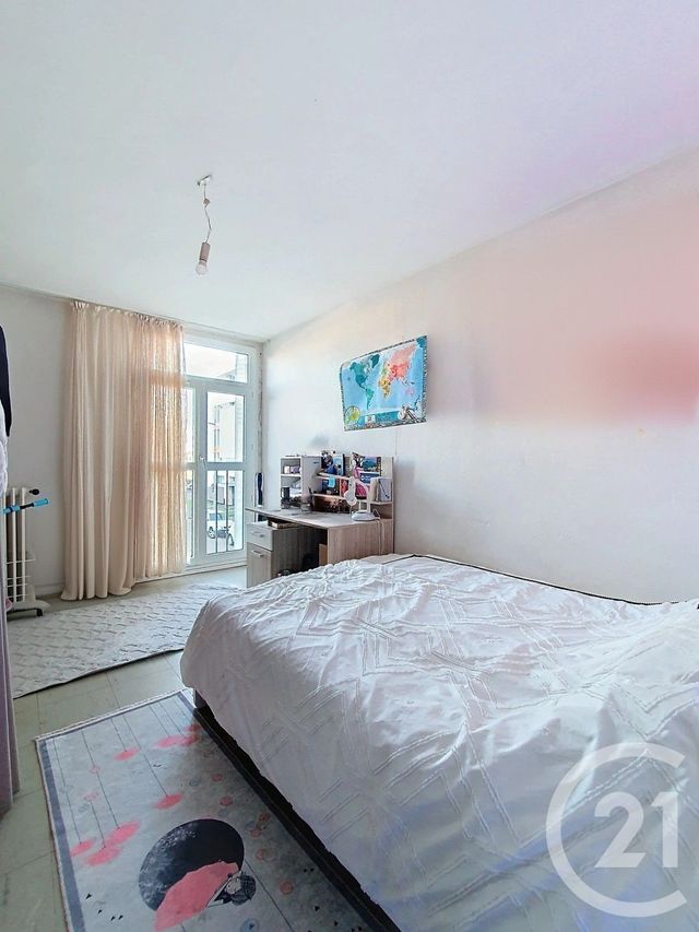 Appartement F4 à vendre - 4 pièces - 76.0 m2 - CLERMONT FERRAND - 63 - AUVERGNE - Century 21 Stéphane Roume Immobilier