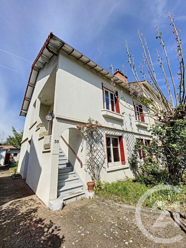 maison à louer - 6 pièces - 125.0 m2 - CLERMONT FERRAND - 63 - AUVERGNE - Century 21 Stéphane Roume Immobilier