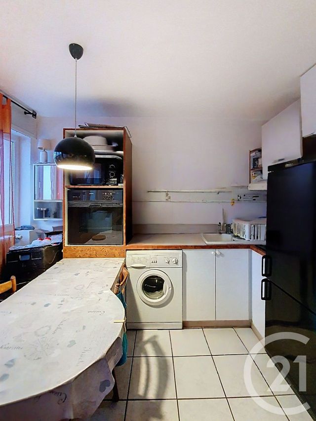 Appartement F1 à vendre - 1 pièce - 32.76 m2 - ROYAT - 63 - AUVERGNE - Century 21 Stéphane Roume Immobilier