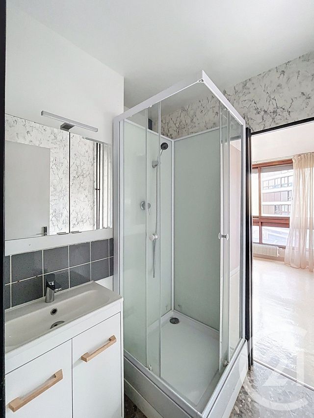 Appartement F1 à vendre - 1 pièce - 30.81 m2 - CLERMONT FERRAND - 63 - AUVERGNE - Century 21 Stéphane Roume Immobilier