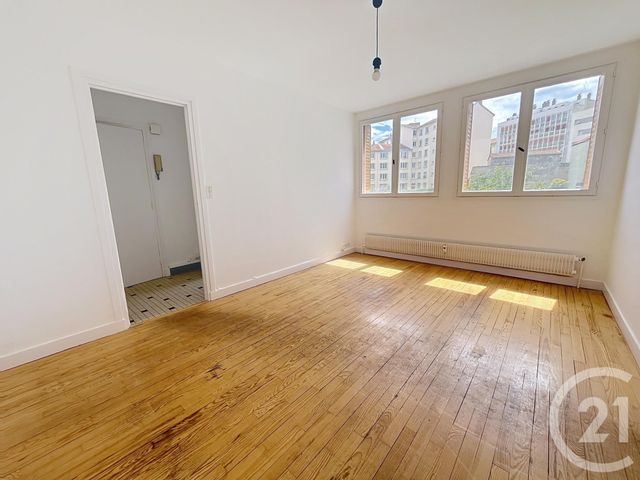 Appartement F2 à louer - 2 pièces - 38.71 m2 - CLERMONT FERRAND - 63 - AUVERGNE - Century 21 Stéphane Roume Immobilier