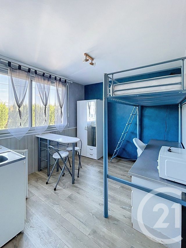 Appartement Studio à vendre - 1 pièce - 12.66 m2 - CLERMONT FERRAND - 63 - AUVERGNE - Century 21 Stéphane Roume Immobilier