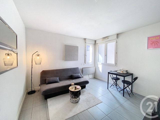 Appartement F1 à louer - 1 pièce - 27.17 m2 - CLERMONT FERRAND - 63 - AUVERGNE - Century 21 Stéphane Roume Immobilier
