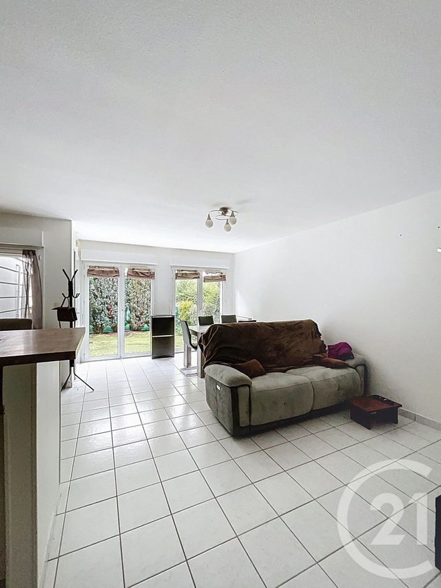 Appartement F3 à vendre - 3 pièces - 65.86 m2 - BEAUMONT - 63 - AUVERGNE - Century 21 Stéphane Roume Immobilier