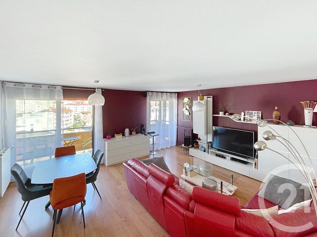 Appartement F5 à vendre - 5 pièces - 97.98 m2 - CLERMONT FERRAND - 63 - AUVERGNE - Century 21 Stéphane Roume Immobilier