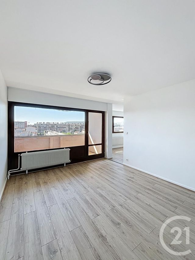 Appartement F3 à louer - 2 pièces - 55.43 m2 - CLERMONT FERRAND - 63 - AUVERGNE - Century 21 Stéphane Roume Immobilier